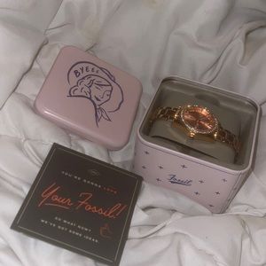 beautiful fossil rose gold women’s watch